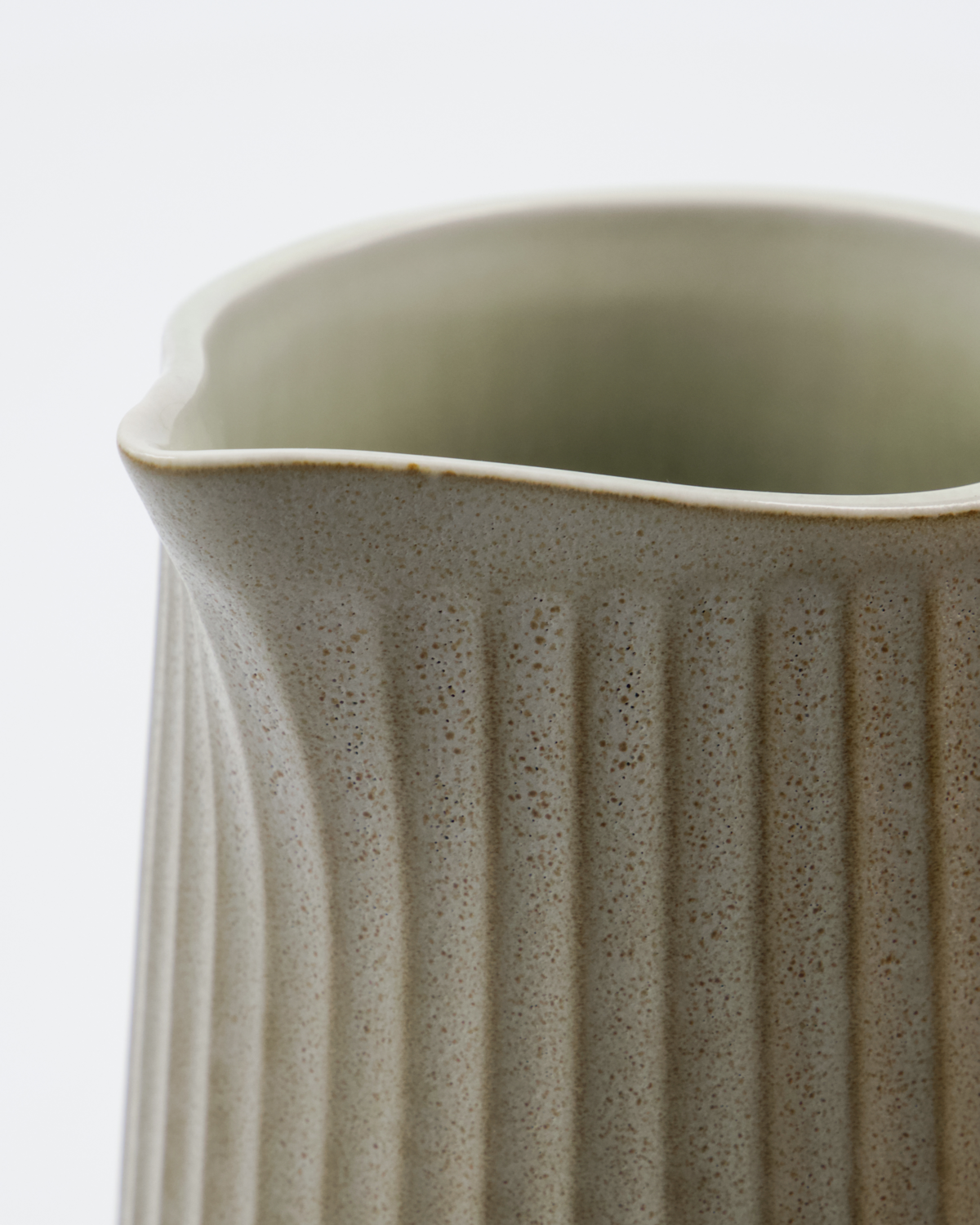 Grey/Brown Pleat Jug 21cm