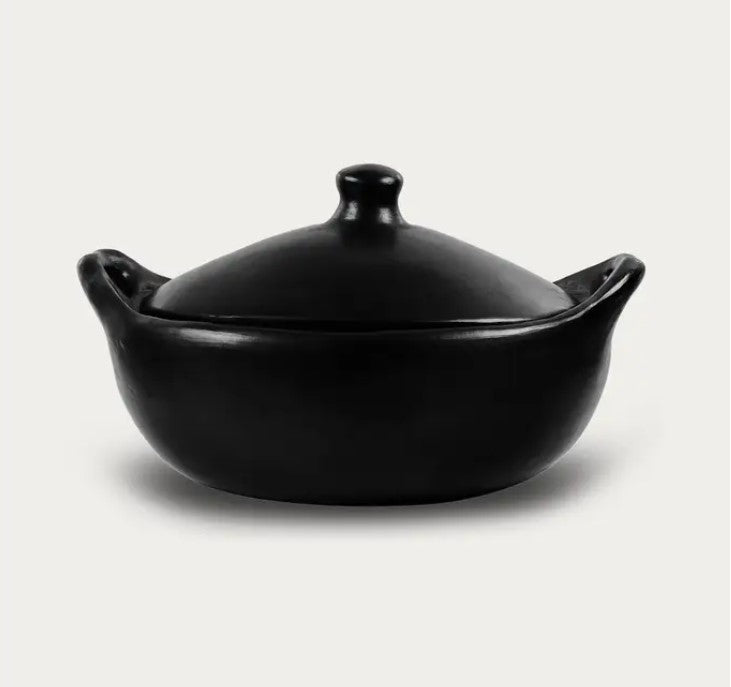 Black Clay Oval Cocotte 24cm